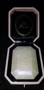 Too Faced Diamond Light Highlighter